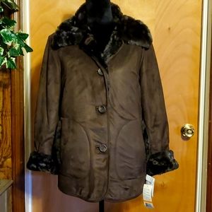 Beautiful jacket/coat by Larry Levine in Sable brown size small.  NWT